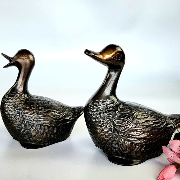 Vintage Set of 2 Brass Ducks & Duckling Figurines Large and Beautiful